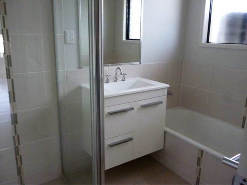 7 Sanderling Court, Kelso QLD 4815