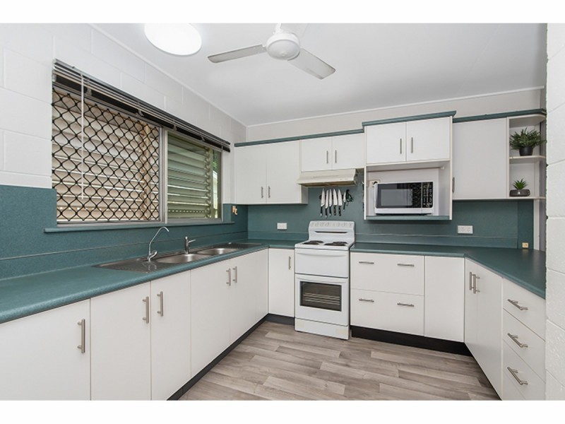 3 Rhodes Street, Heatley QLD 4814