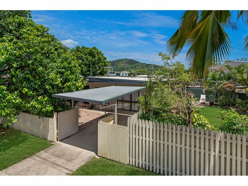 3 Rhodes Street, Heatley QLD 4814