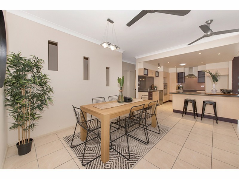 27 Bamboo Crescent, Mount Louisa QLD 4814