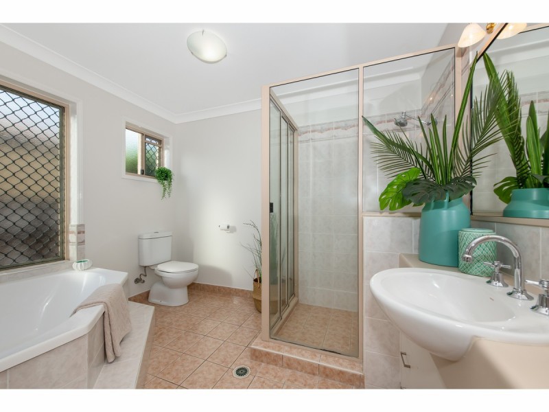 24 Tottenham Court, Kirwan QLD 4817