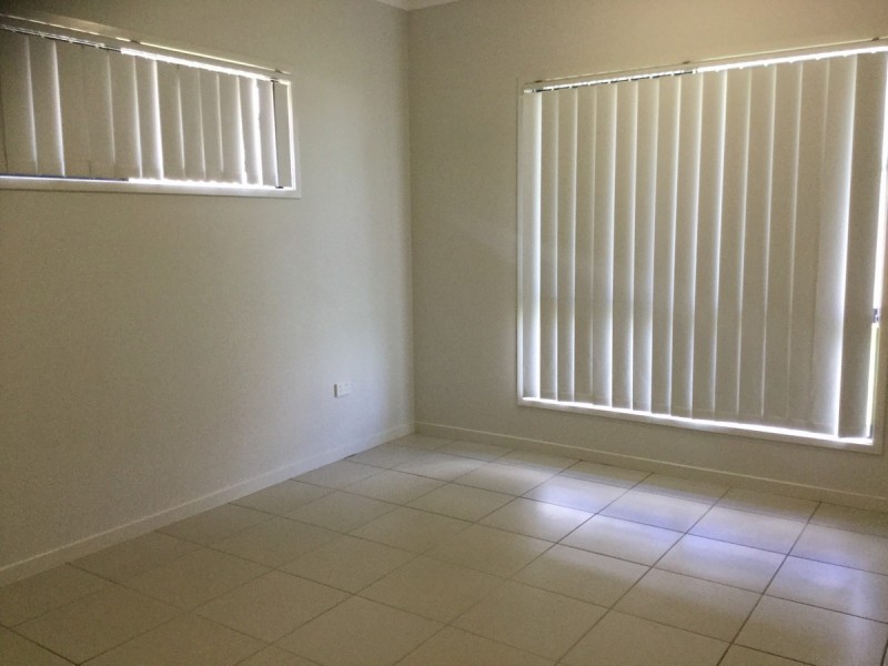 Bushland Beach QLD 4818