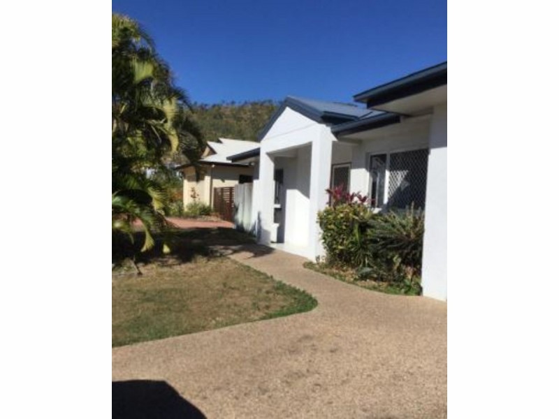 35 St Albans Road, Mount Louisa QLD 4814