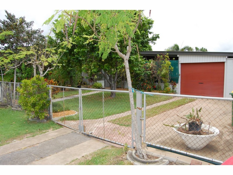 3 Raynor Street, Cranbrook QLD 4814