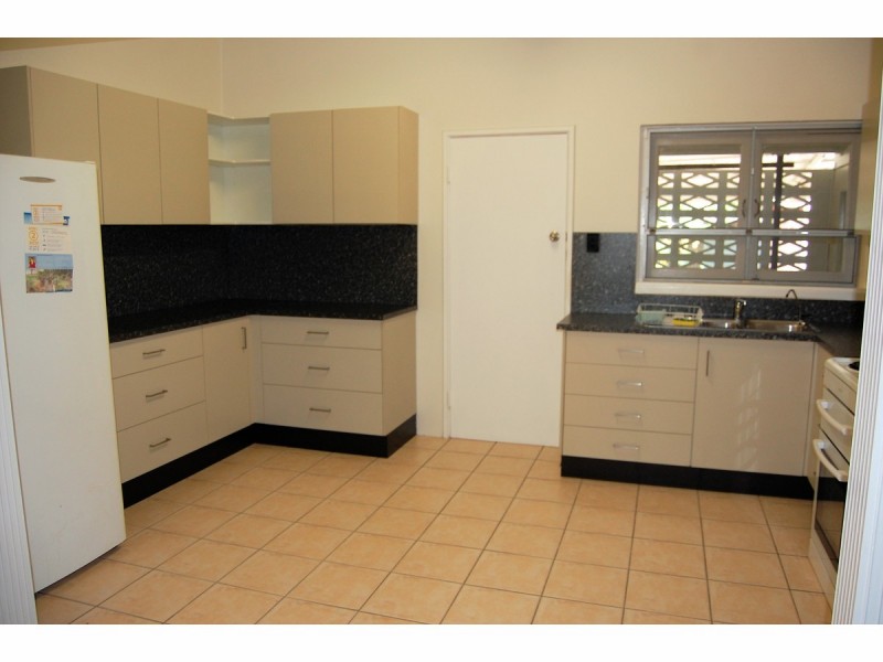 3 Raynor Street, Cranbrook QLD 4814