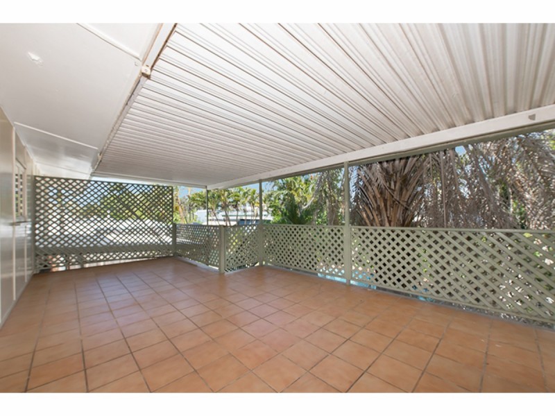206 Charles Street, Cranbrook QLD 4814