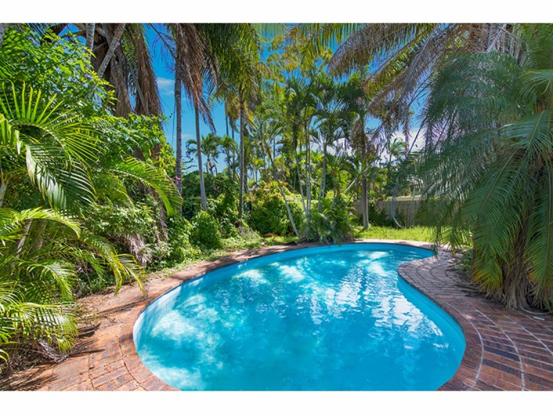 206 Charles Street, Cranbrook QLD 4814