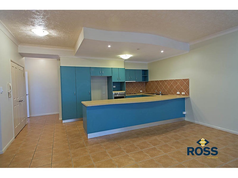 2/151-157 Riverside Boulevard, Douglas QLD 4814