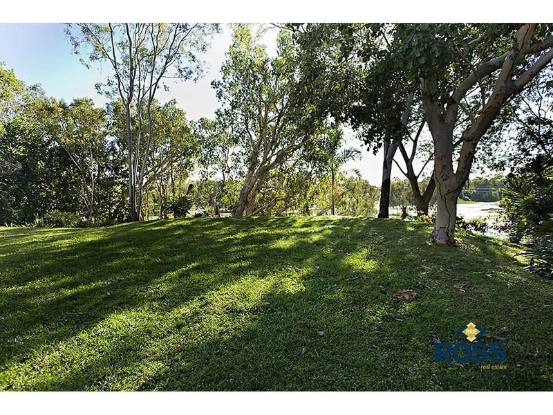 2/151-157 Riverside Boulevard, Douglas QLD 4814