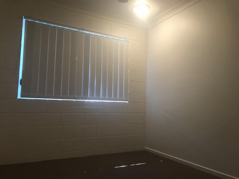 2/7 Armstrong Street, Hermit Park QLD 4812