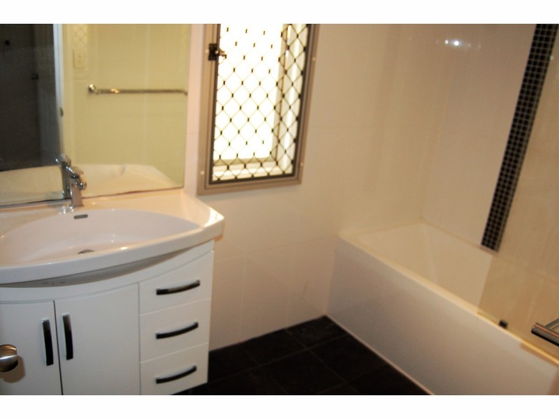 53 Howlett Street, Currajong QLD 4812