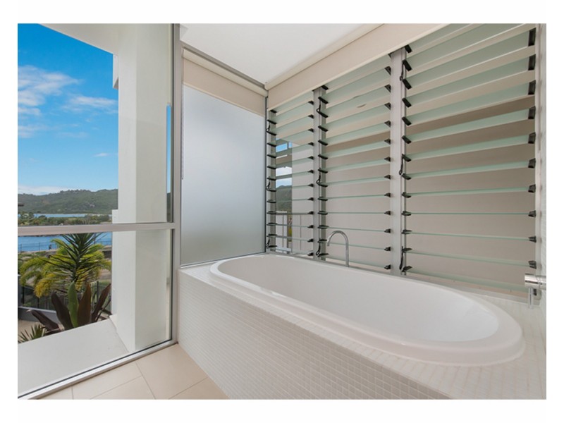 1305/146 Sooning Street, Nelly Bay QLD 4819