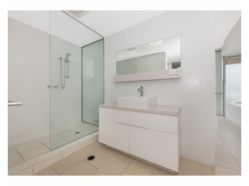 1305/146 Sooning Street, Nelly Bay QLD 4819