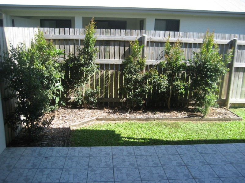 1/2 Vai Avenue, Condon QLD 4815