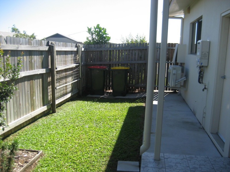 1/2 Vai Avenue, Condon QLD 4815