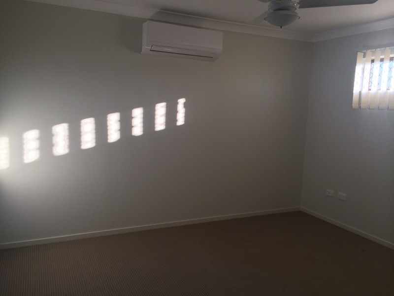 27 Ellenor Street, Mount Low QLD 4818