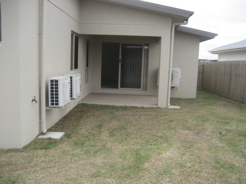 27 Ellenor Street, Mount Low QLD 4818