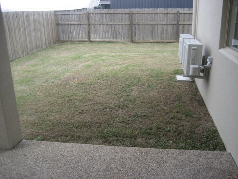 27 Ellenor Street, Mount Low QLD 4818