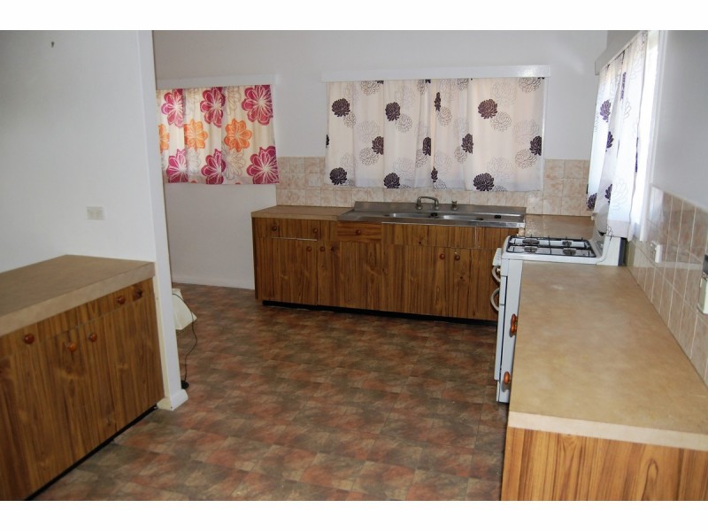 28 Garden Street, Mundingburra QLD 4812