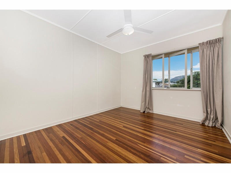 4 Yapp Street, Vincent QLD 4814