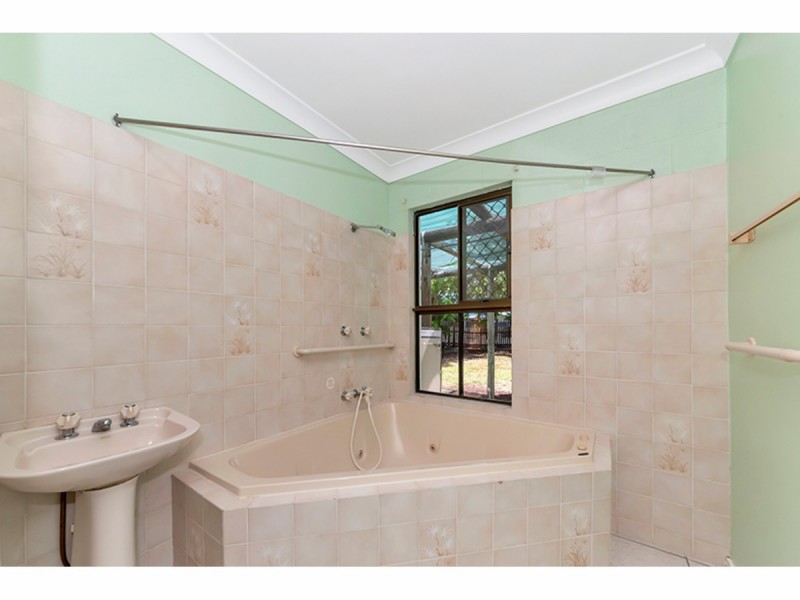 33 Pepperwood Street, Deeragun QLD 4818