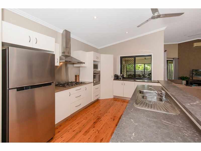 33 Bamboo Crescent, Mount Louisa QLD 4814