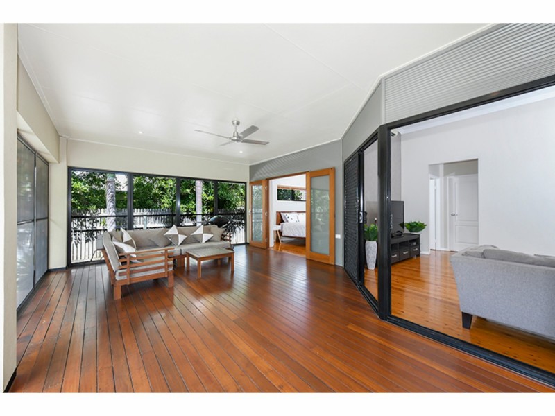 33 Bamboo Crescent, Mount Louisa QLD 4814