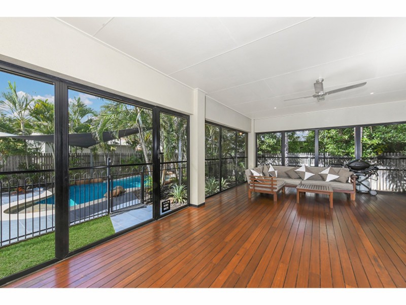 33 Bamboo Crescent, Mount Louisa QLD 4814