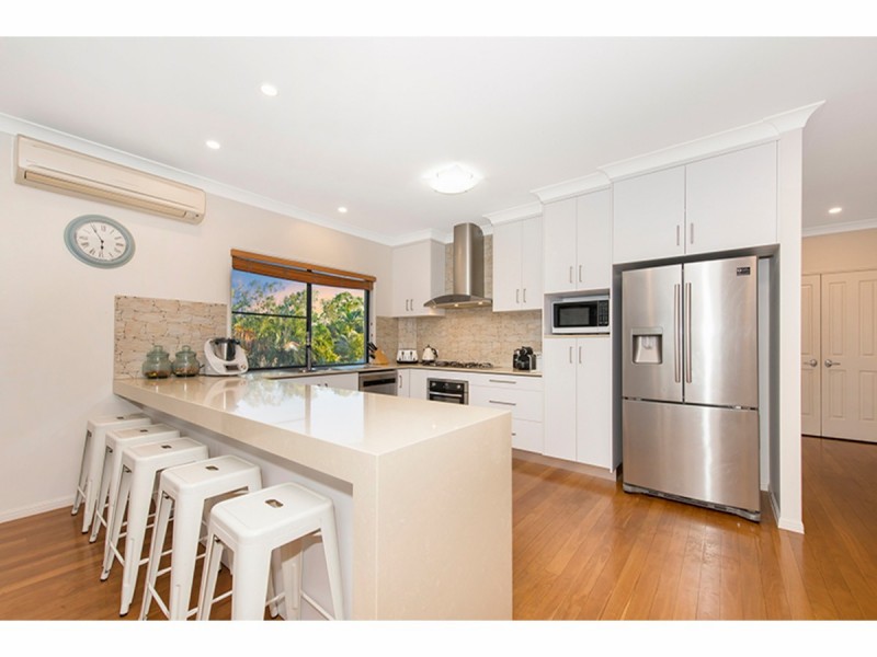 9 Coolan Court, Bushland Beach QLD 4818