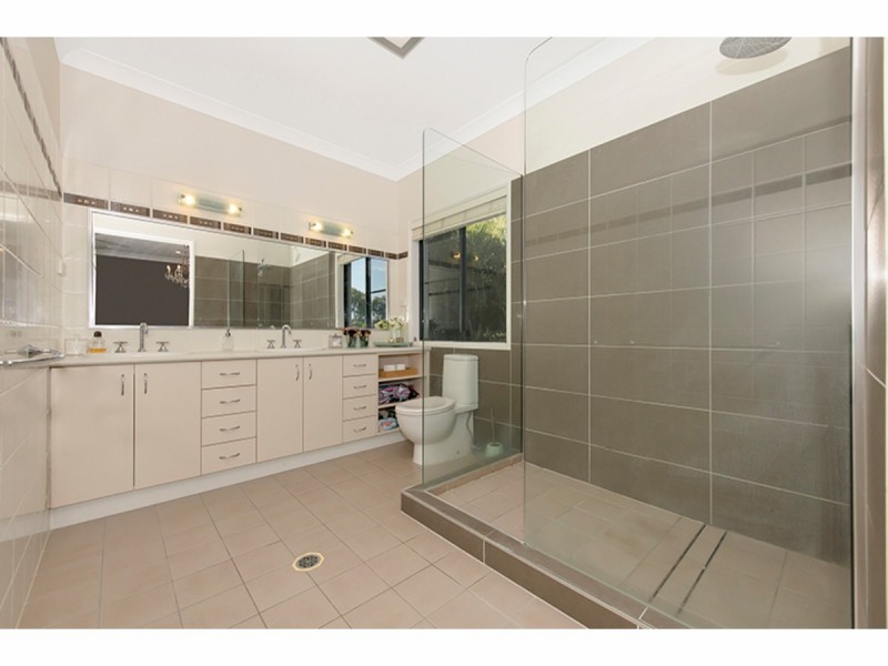 9 Coolan Court, Bushland Beach QLD 4818