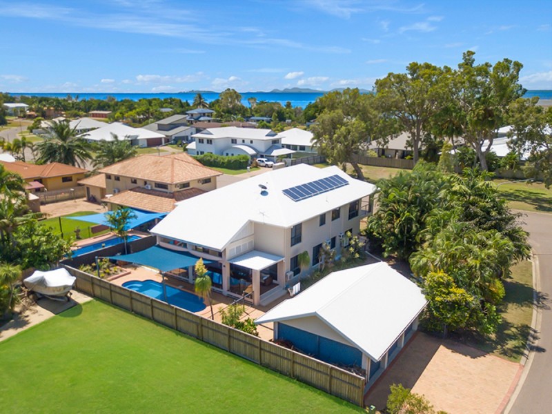 9 Coolan Court, Bushland Beach QLD 4818