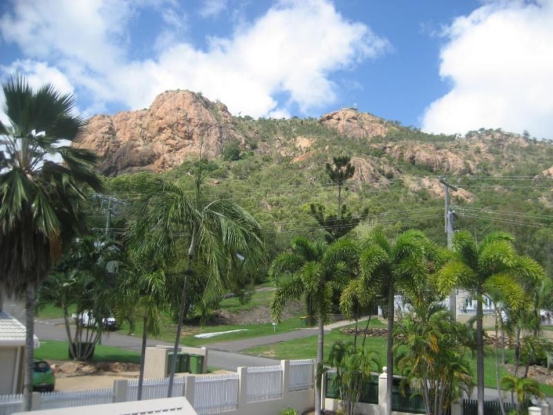 3/377 Stanley Street, North Ward QLD 4810