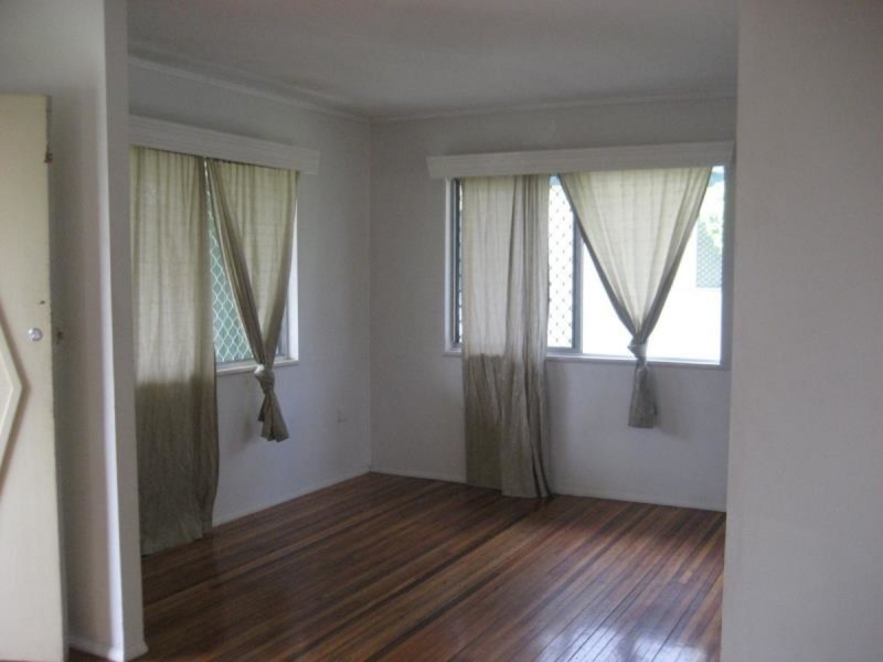 8 Tapiolas Avenue, Kirwan QLD 4817