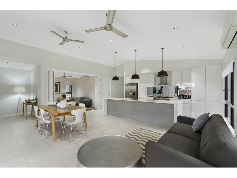 5 Dahlia Street, Burdell QLD 4818