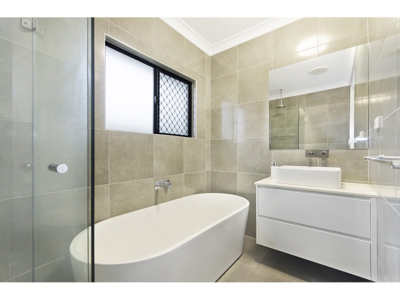 5 Dahlia Street, Burdell QLD 4818