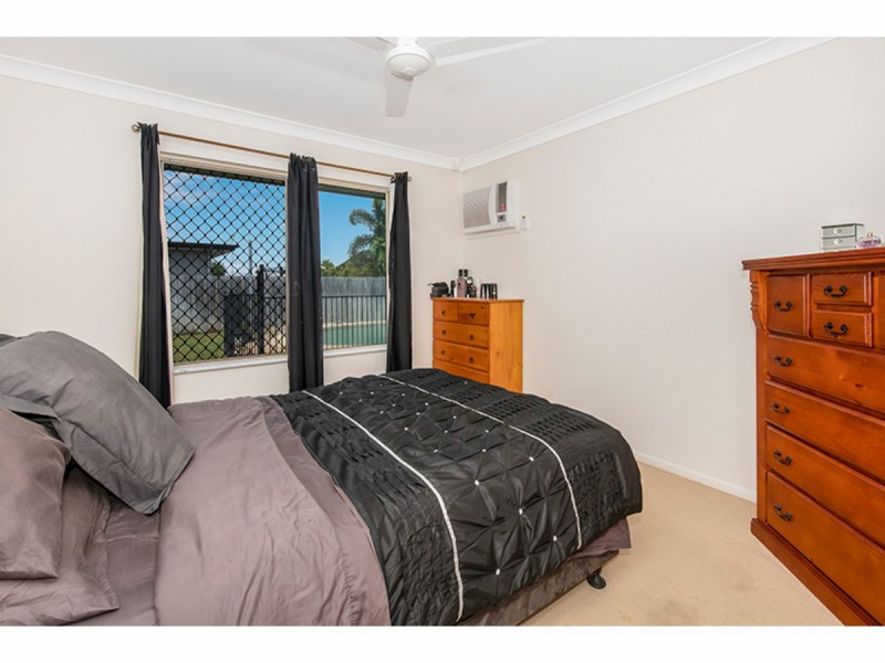 137 Daintree Drive, Bushland Beach QLD 4818