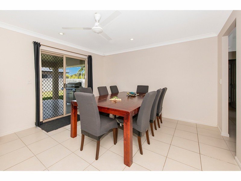 137 Daintree Drive, Bushland Beach QLD 4818