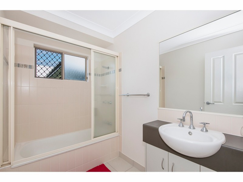 137 Daintree Drive, Bushland Beach QLD 4818