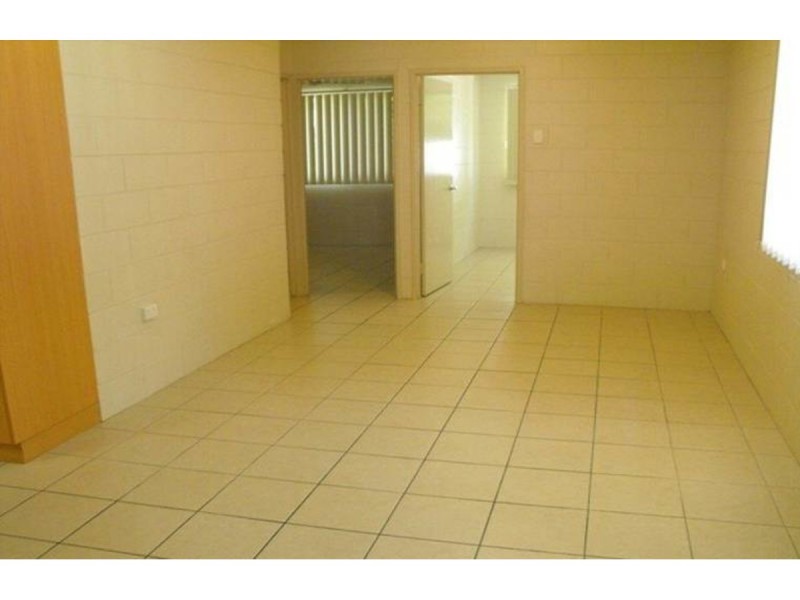 4/18 Kitchener Road, Pimlico QLD 4812