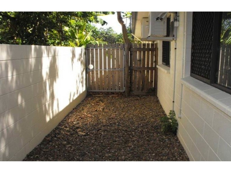 4/18 Kitchener Road, Pimlico QLD 4812