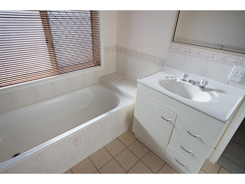 50 Morindo Drive, Kirwan QLD 4817