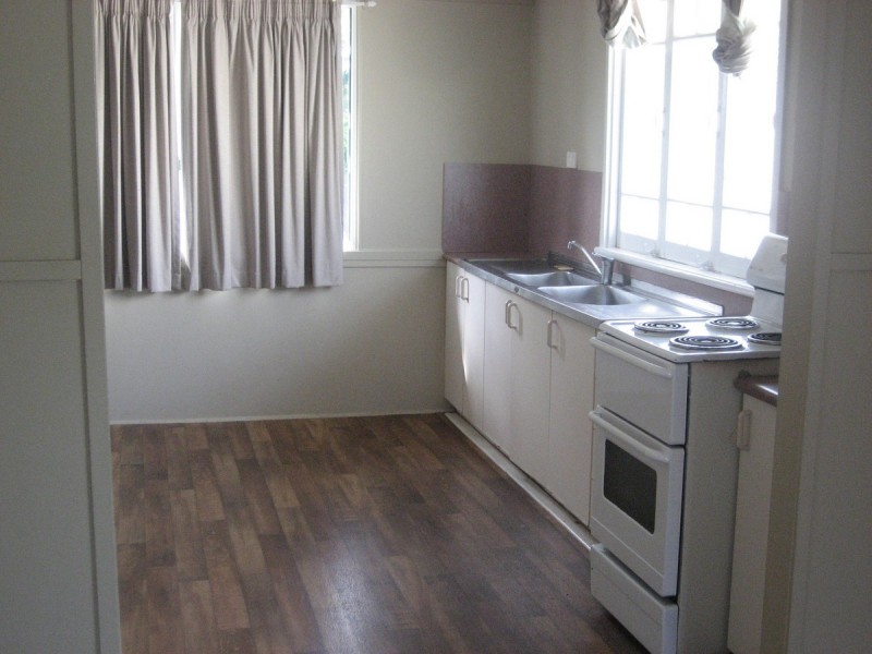 2/21 Railway Avenue, Railway Estate QLD 4810