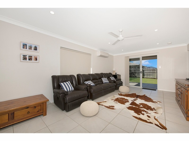 6 Delaware Green, Mount Louisa QLD 4814