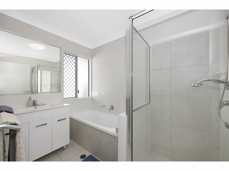 6 Delaware Green, Mount Louisa QLD 4814