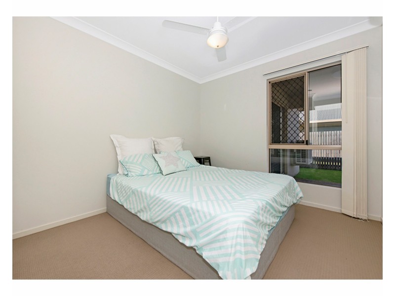 27 Ellenor Street, Mount Low QLD 4818