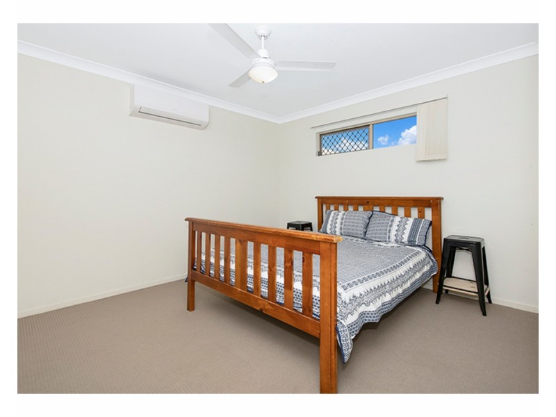 27 Ellenor Street, Mount Low QLD 4818