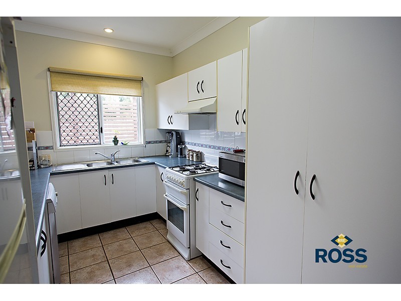 2/5a Church Street, West End QLD 4810