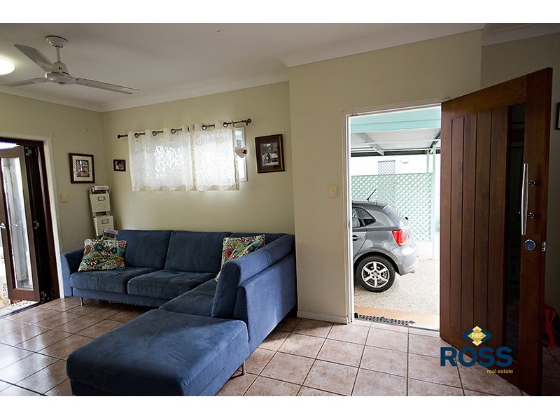 2/5a Church Street, West End QLD 4810