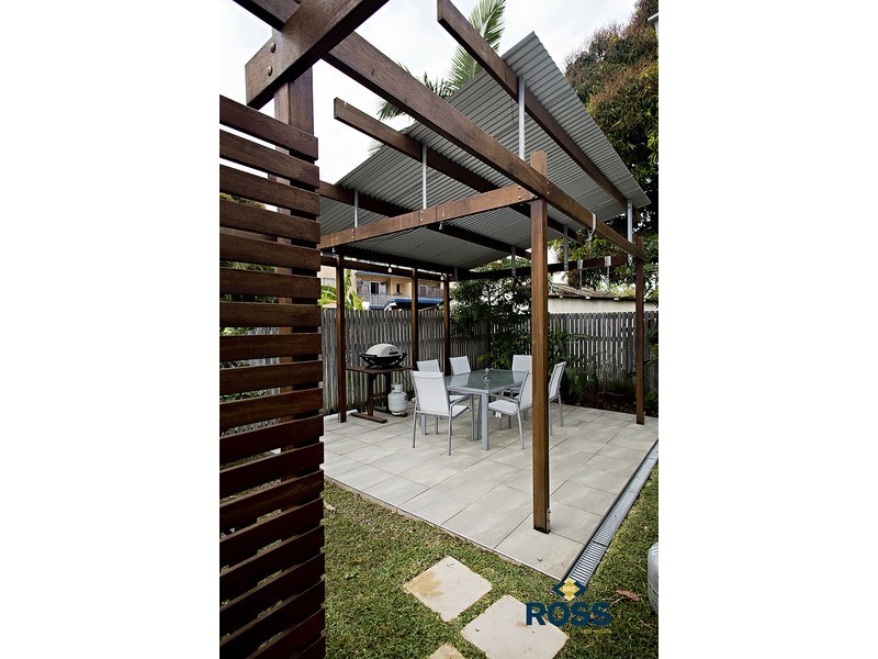 2/5a Church Street, West End QLD 4810