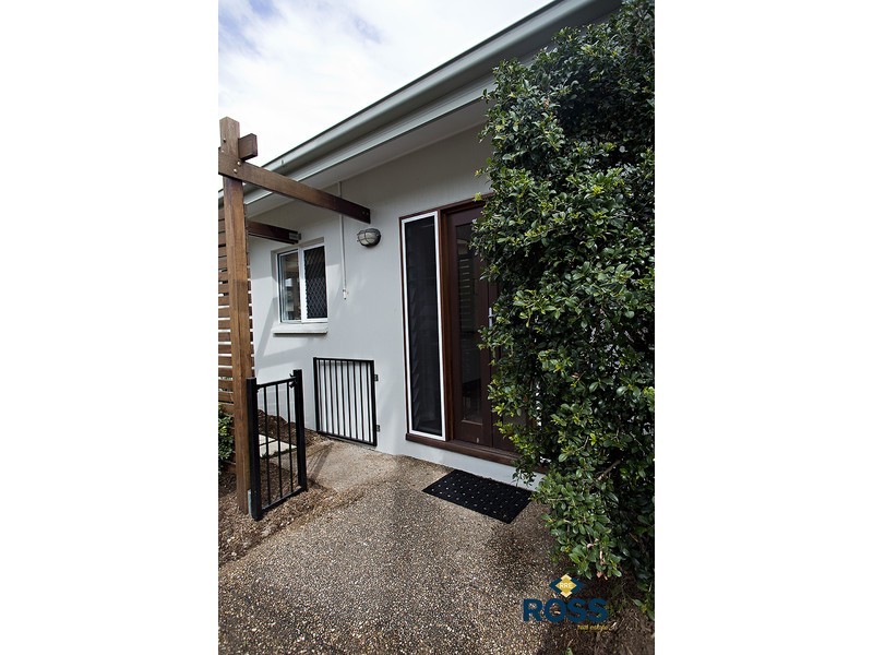 2/5a Church Street, West End QLD 4810